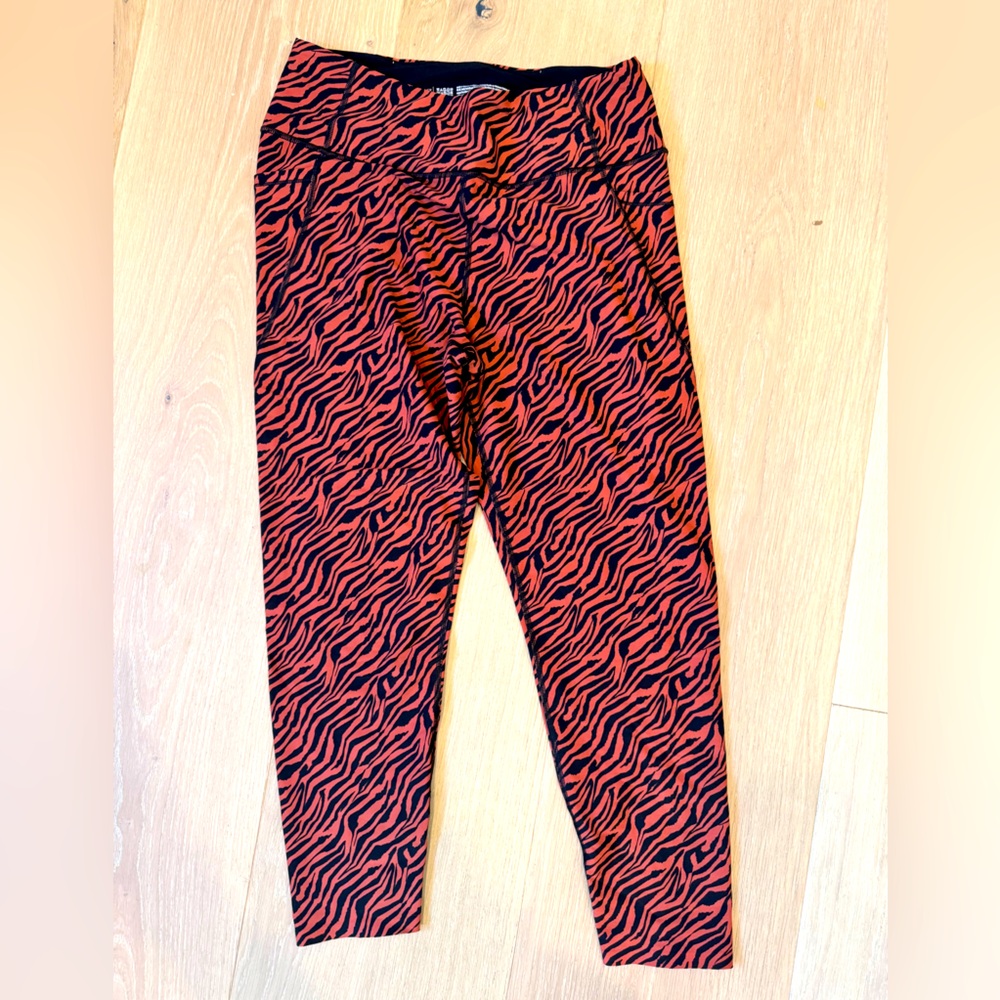 Victoria’s Secret animal print leggings with side pockets